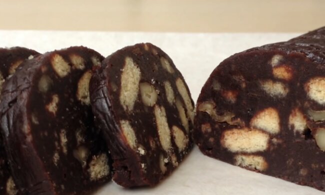 "Чайная колбаса" от Ольги Матвей: рецепт из детства бросит вас в шоколадную пучину