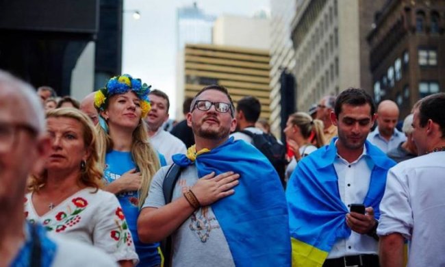 Пустились в пляс: дипломаты США записали поздравление ко Дню Независимости 