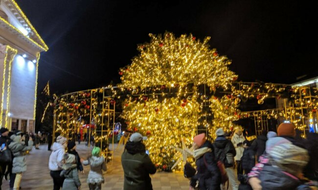 Елка в Мариуполе