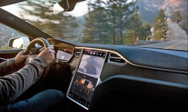 Маск показал дизайн пикапа от Tesla: автомобиль будущего
