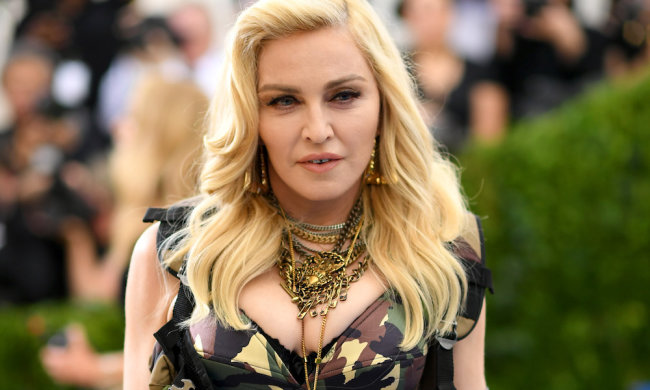 Новий челлендж змусив зірок показати свої фото десятирічної давнини: їх не впізнати