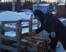 Опалювання дровами, кадр з відео