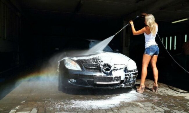Это вам не баня: как правильно мыть машину зимой
