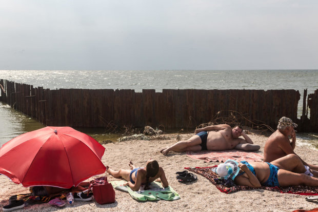 "Табори для відпочинку": бойовики нажахали єдиним курортом "ДНР", фото