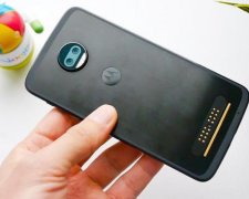 Крепкие орешки: назван топ "бессмертных" смартфонов