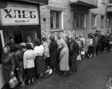 Гинули у чергах: блогер нагадав про суворі будні СРСР
