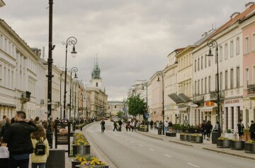 Краківське передмістя у Варшаві — пішохідна зона
