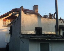 Під час пожежі ледь не згоріли мати з дочкою на Закарпатті (фото)