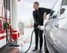 Ціни на бензин та паливо раптово злетіли