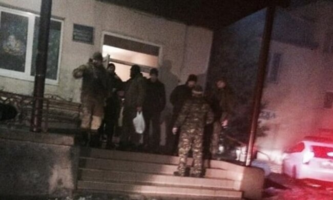 З'явилось відео бійки на Драгобраті і  стрілянини на АЗС (відео)