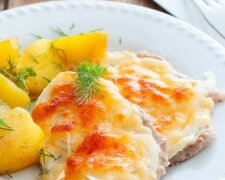 Сочная отбивная из свинины с аппетитной сырной корочкой - пальчики оближешь