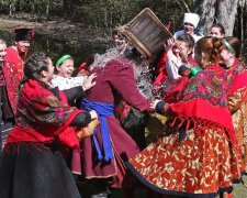 Поливаний понеділок 2019: що потрібно зробити у перший день після Великодня