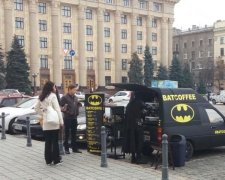 Як Бетмен харків'янам каву продавав