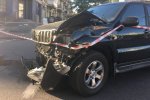 Страшная авария в центре Киева: машину выбросило на обочину