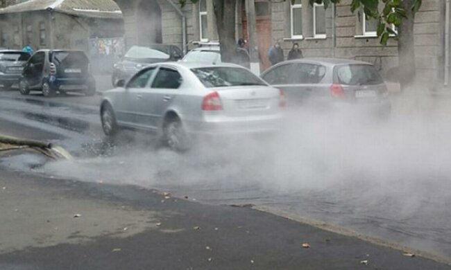 Вулиці Харкова заливає окропом (фото)