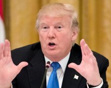 Фотограф показав справжню величину "ядерної кнопки" Трампа