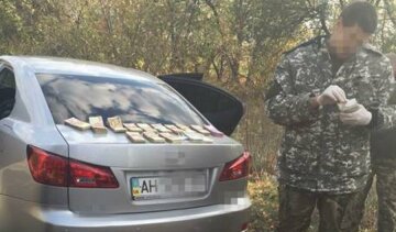 Донецкая СБУ поймала своих сотрудников на взятке в 350 тыс грн