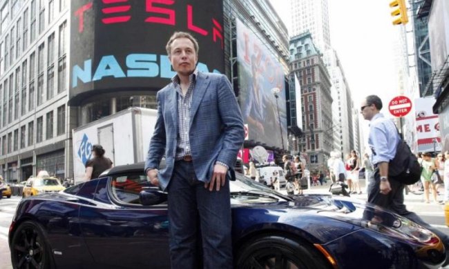 Маск відправить Tesla у космос