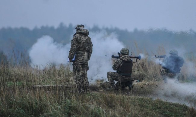 Франция отправила большую гуманитарную помощь Украине: космическая сумма
