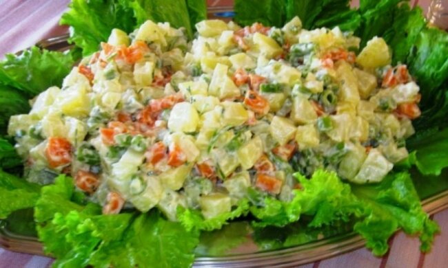 Росіянка отруїлася салатом зі спермою шести чоловіків