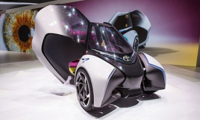 Toyota представила безпілотний електрокар