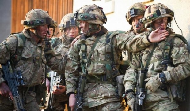Министр обороны Латвии похвалил Украину за профессиональную армию