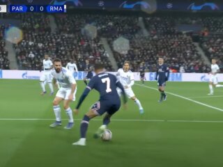 Футбольний матч, фото: скріншот з відео