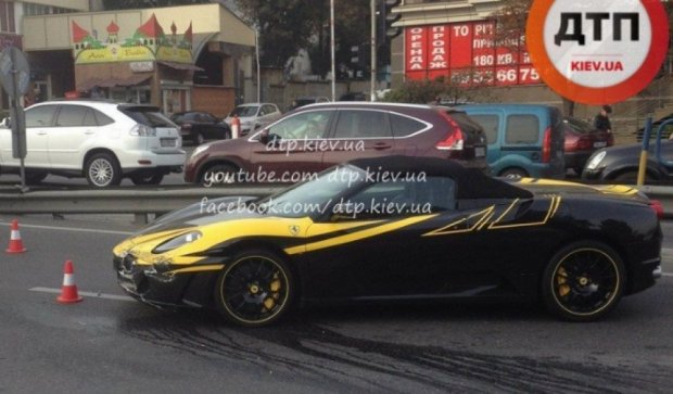 ДТП с шиком: в Киеве столкнулись Ferrari и Lexus (фото) 