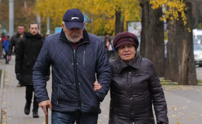 Пенсионеры. Фото: скрин youtube