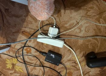 Розетка. переходник, фото: Знай.ua