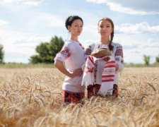 День вишиванки 2018: найкращі патріотичні листівки та вірші