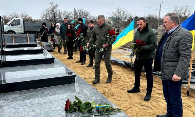 Меморіали у Теплодарі, фото: "Дейком"