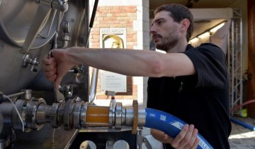 Бельгійці запустили перший у світі пивопровід
