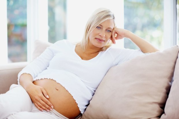 Новое исследование: поздняя беременность опасна для матери и ребенка