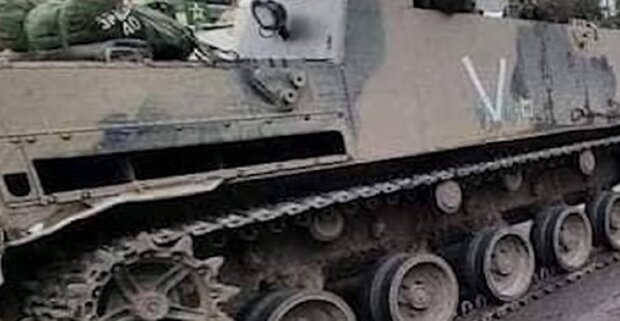 На Запоріжжі  російський танк розстріляв цивільне авто поштарів: "Везли пенсії"