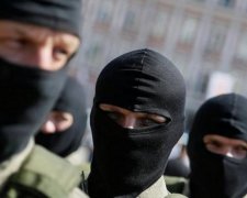 Українські поліцейські будуть розганяти мітинги в... капронках