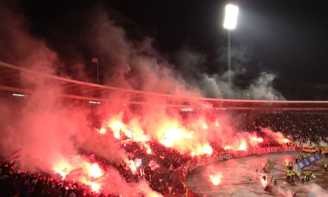 "F*ck you!": фанати Црвени Звезди шокували Ліверпуль своїм прийомом