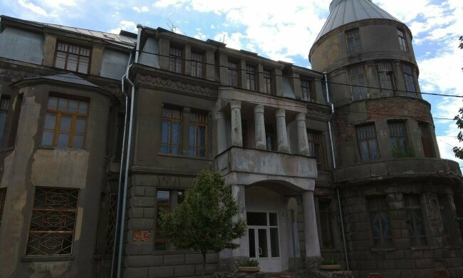 Особняк - колишній бордель на вулиці Мельникова, фото: 057