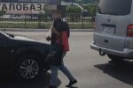 У Франківську затримали безбашених жебраків - робили це посеред дороги