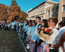 Запорізьких вчителів залишать без квітів 1 вересня, а вони й раді