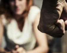 Харківський "екзорцист" отримав термін за побиття дівчини