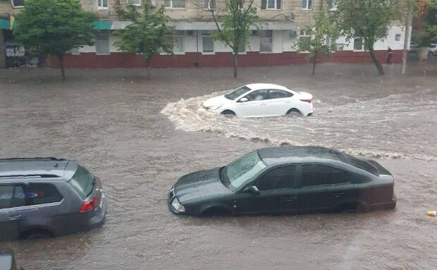 Київ затопило, фото з вільних джерел