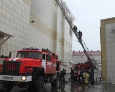 Головне за ніч: пожежа в Кемерово та світовий бунт проти Facebook  