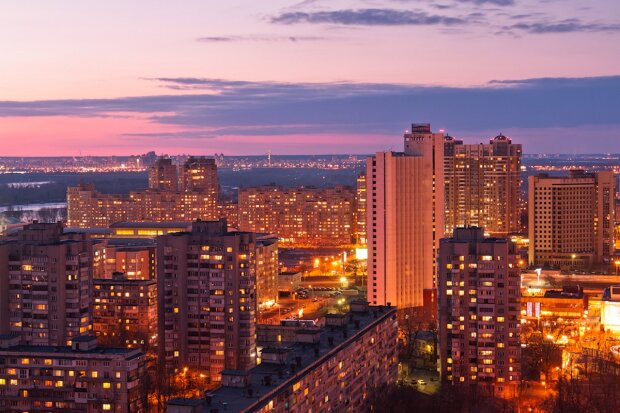 Зачистка идет полным ходом: Днепровский район в Киеве показали "в чем мать родила"