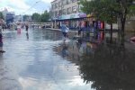 Гондола по 8 гривень: мережа вибухнула фотожабами через потоп у Києві