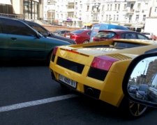 Suzuki протаранил Lamborghini в центре Киева (ФОТО)