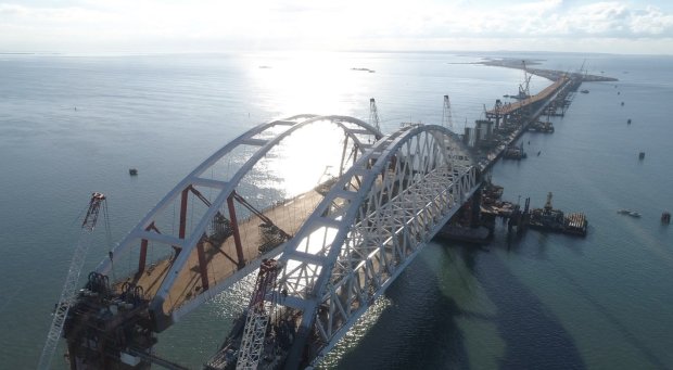 "Мастера Путина" изувечили Крымский мост: хотели железную дорогу, вышла рухлядь