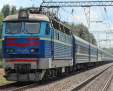Укрзалізниця вирішила списати свою вбогість і крадіжки на бойовиків