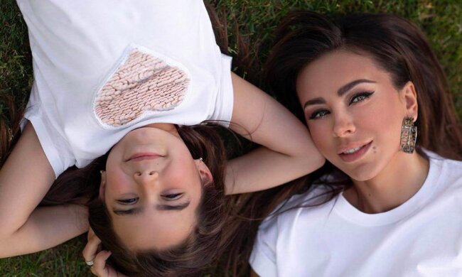 "Походка Каролины": бывший муж Лорак Мурат показал красавицу-дочь, фанаты спорят