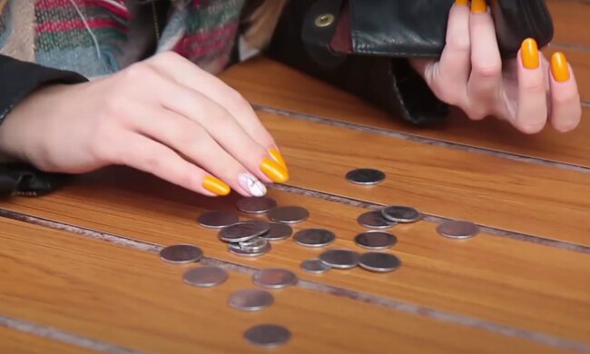 Монети. Фото: скрін youtube